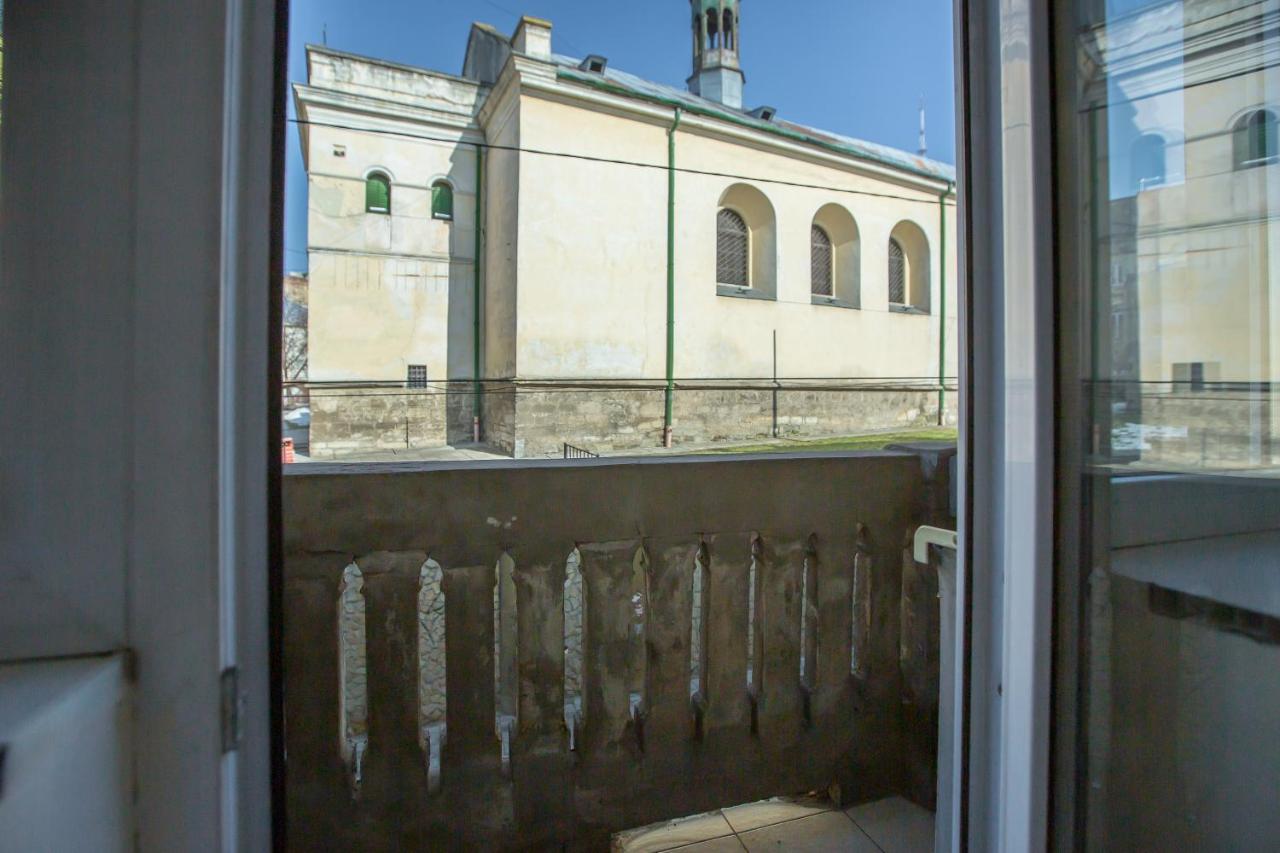 Квартира Для Великої Сімї По Вулиці Гонти 4, Дві Кімнати До 6 Спальних Місць Leopoli Esterno foto